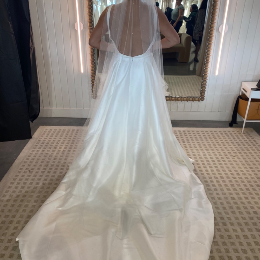 Wedding dress OVERSKIRT (wedding dress not included. Just overskirt!) - Picture 3 of 14